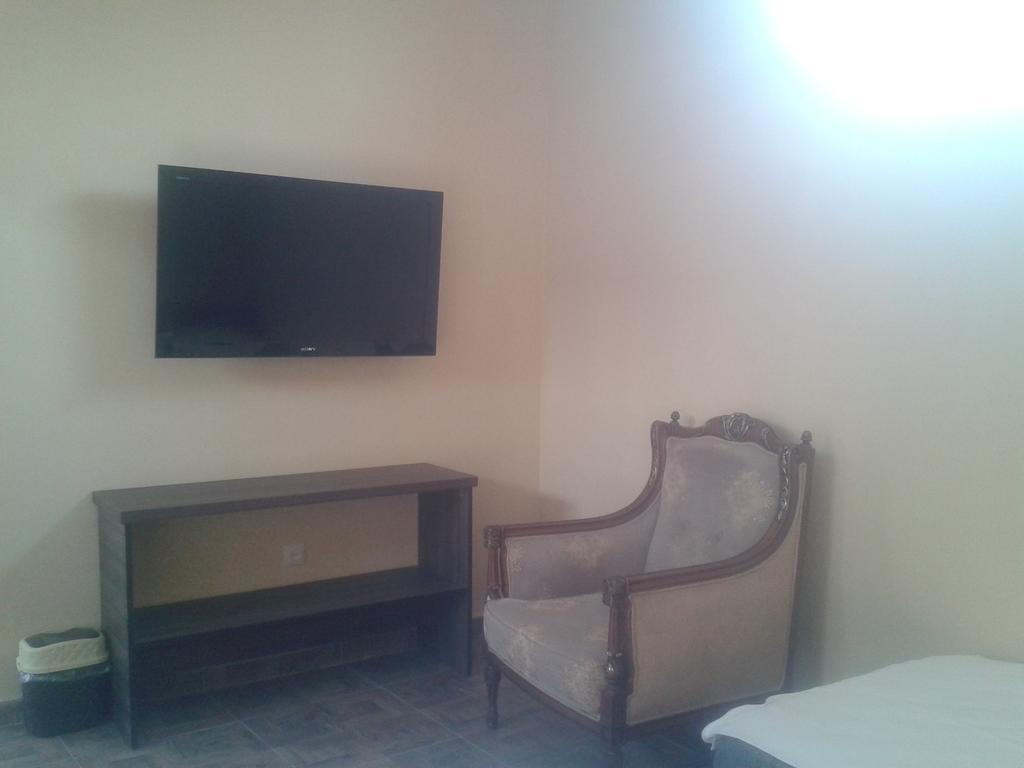 Maxim Mini Hotel Batumi Quarto foto